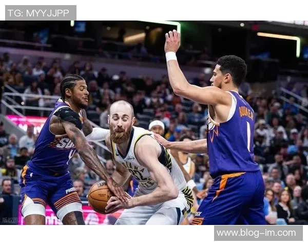 布克表现不佳19投仅6中仍砍24分9板9助却伴随4次失误令人担忧